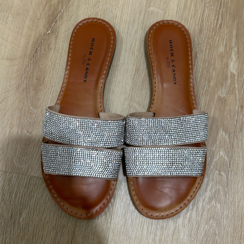 Rock and candy by zigi rhinestone slide size 8.5 like new